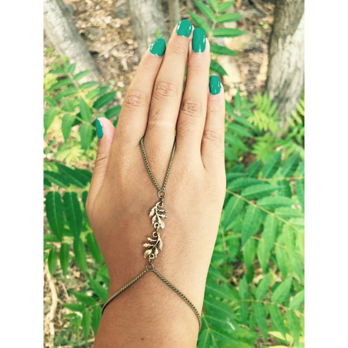 Bijou de main en laiton avec feuilles dorées-Hand jewel
