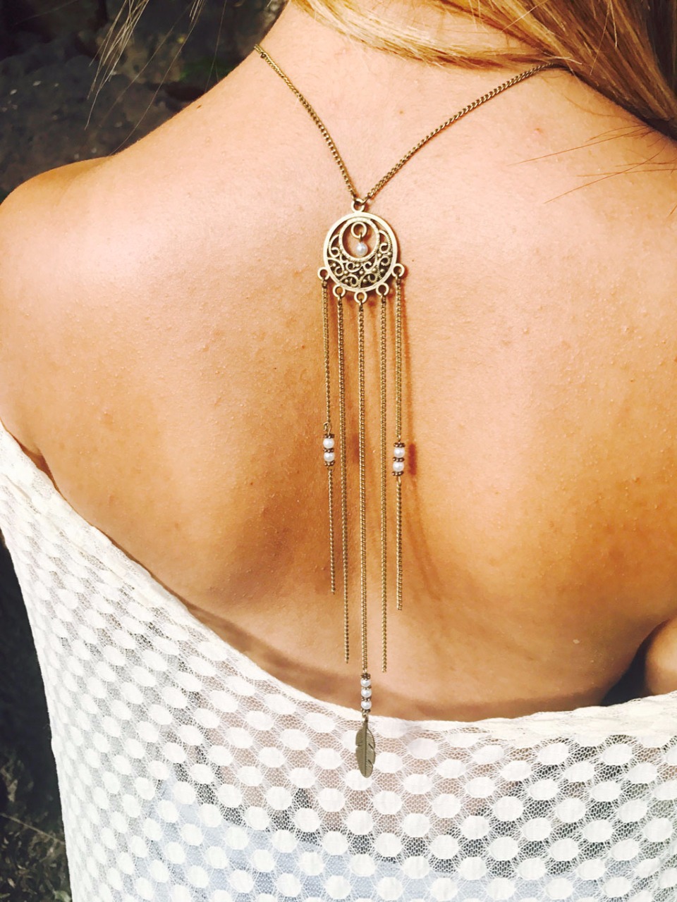 ALVINA bijou de dos avec perles nacrées-back jewel